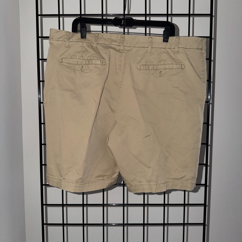 Izod Men's Khaki Flat Front Shorts - Picture 2 of 3